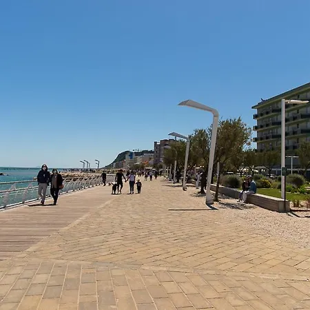 Apartment Zara D'amare A 10 Metri Dalla By Yohome Pesaro