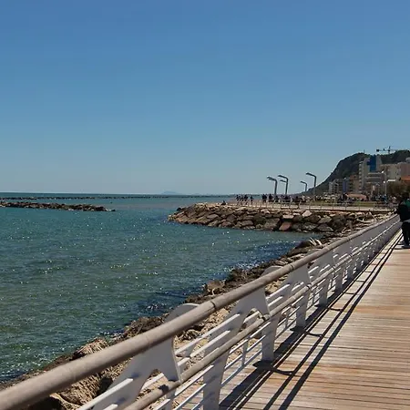 Zara D'amare A 10 Metri Dalla By Yohome