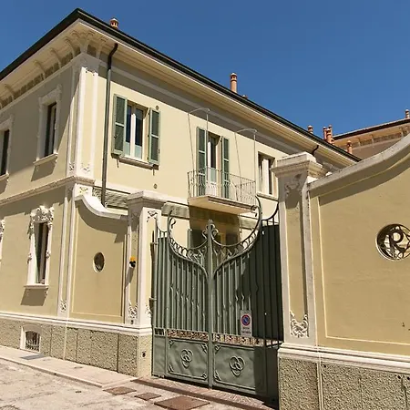 Zara D'amare A 10 Metri Dalla By Yohome Apartment