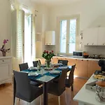 Zara D'amare A 10 Metri Dalla By Yohome Apartment *