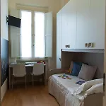 Zara D'amare A 10 Metri Dalla By Yohome