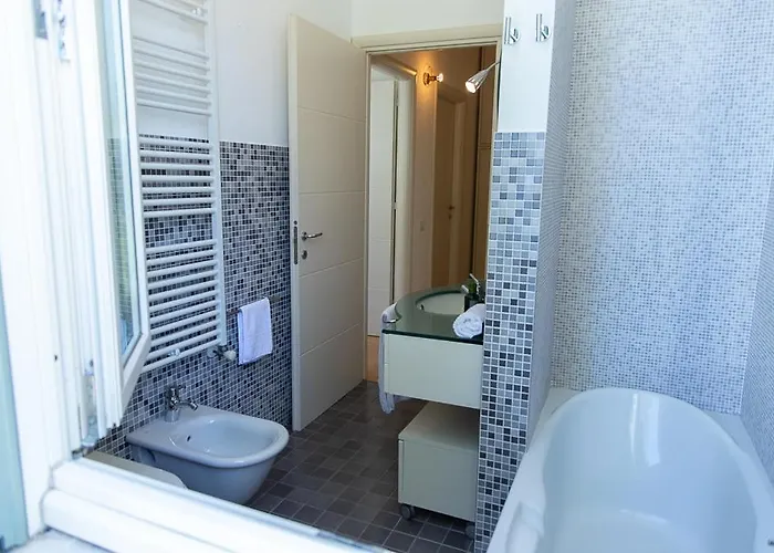 Zara D'amare A 10 Metri Dalla By Yohome Pesaro